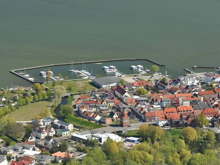 Boot für 4 Personen, mit Terrasse auf Fischland - Darß - Zingst