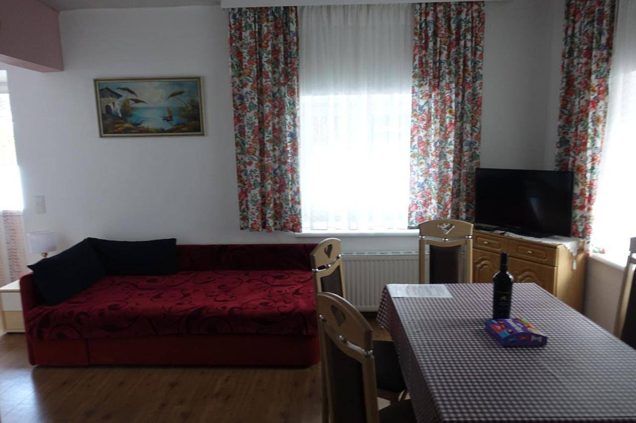 Ganze Wohnung, Two-Bedroom Apartment in Kirchbach, Bezirk Hermagor