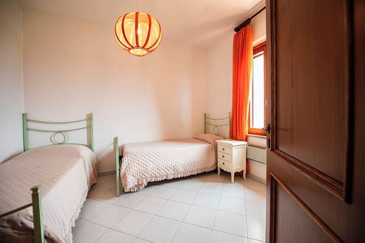 Geheel appartement, Spacious apartment near the center of San Gimignano with private parking in San Gimignano, Provincie Siena