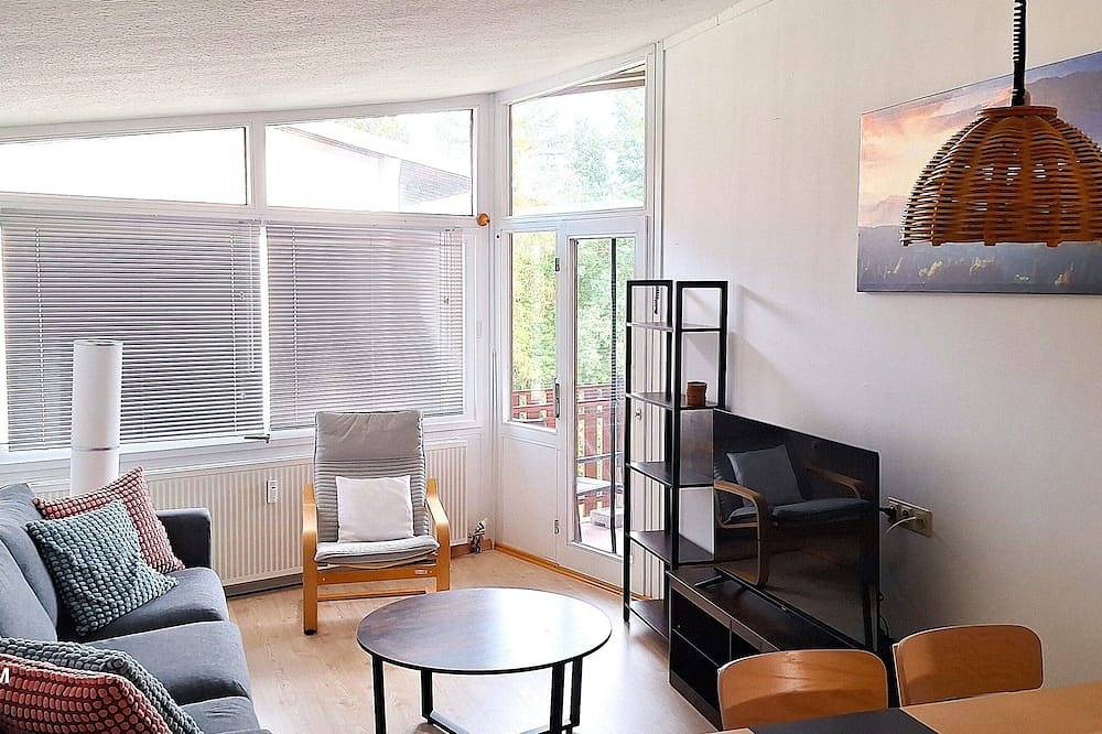 Ganze Wohnung, Fewo Falkennest - Gemütliches \"Nest\" in Ferienanlage am Schluchsee mit Pool in Schluchsee, Südschwarzwald