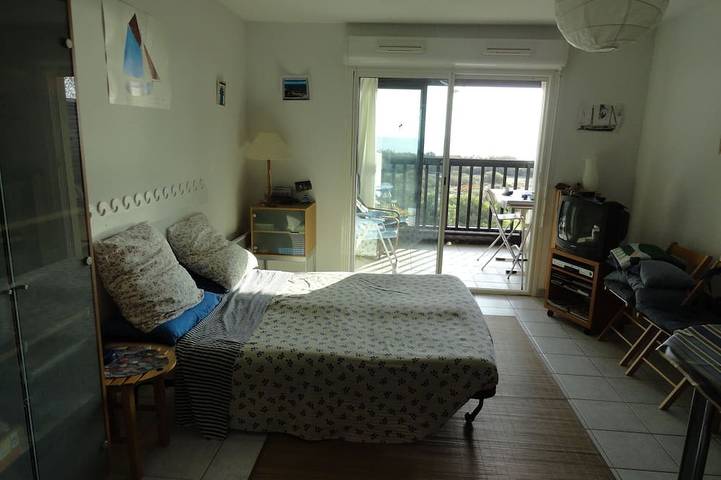 Gîte pour 4 personnes, avec terrasse et piscine dans Plage du pont tournant - 3