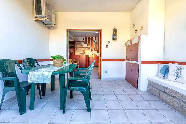 Gîte pour 4 personnes, avec jardin à Isola Rossa - 3