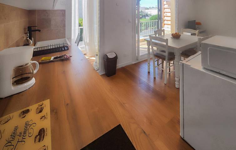 Ganze Ferienwohnung, Modernes Apartment mit AC, Parkplatz und Internet in der Nähe von Pizza Gino Palavas in Palavas-les-Flots, Mittelmeerküste (Frankreich)