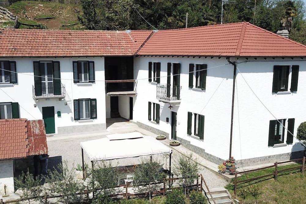 \"Cascina Riva\" la tua casa vacanze sulle sponde del Lago Maggiore in Ballarate, Gemeente Leggiuno