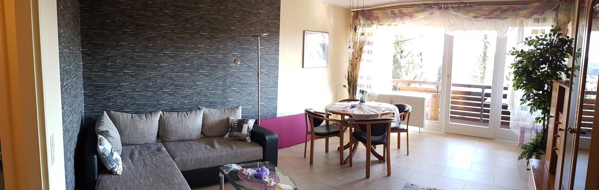 Ganze Wohnung, Apartment 'Schöne Aussicht mit Schwimmbad', Balkon & Wlan in Schonach im Schwarzwald, Südschwarzwald