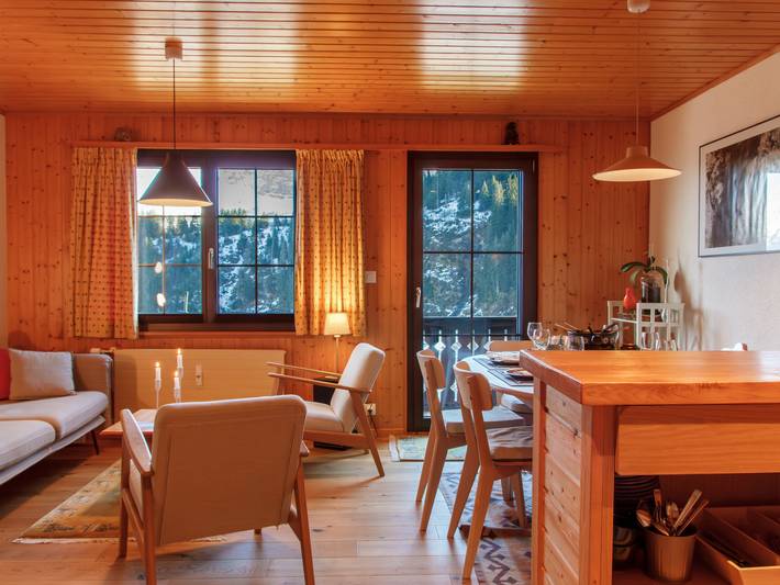 Ferienwohnung für 6 Personen, mit Balkon und Ausblick in Val-d'Illiez