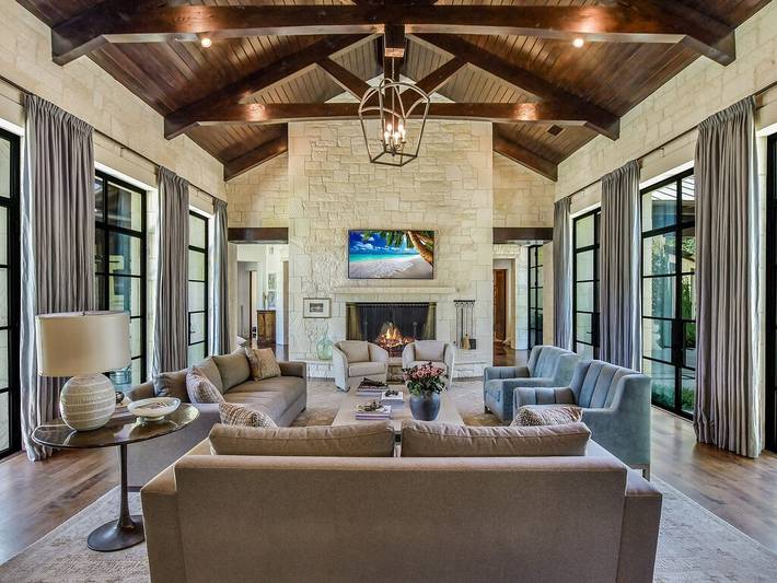 Vacation house for 18 people, with hot tub and yard in Austin (TX)