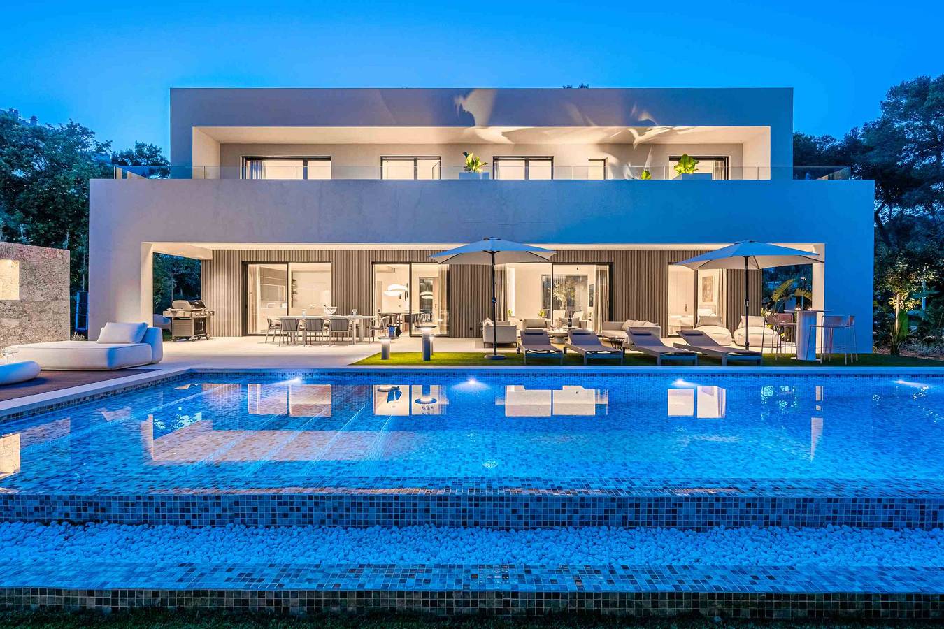 Villa 'Gotmar Beach Is A Modern' avec piscine privée, Wi-Fi et climatisation in Port de Pollença, Pollença