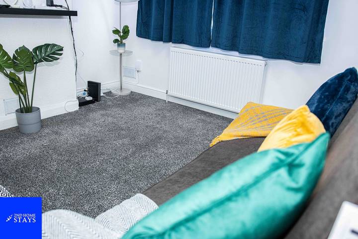 Holiday rental for 6 people, with balcony and garden, child-friendly in Stoke-on-Trent