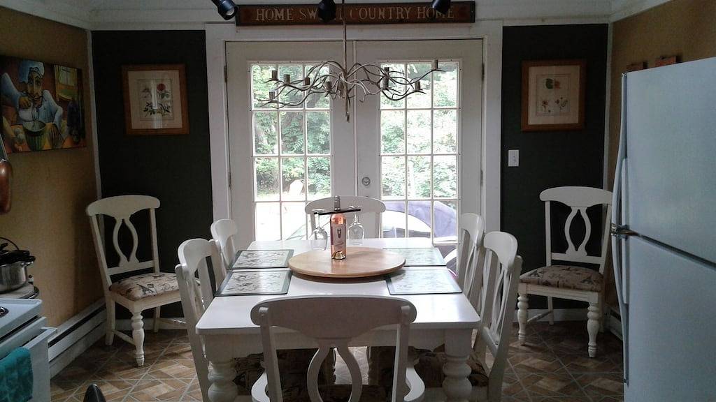 The Zoo-Midcentury Modern Meets Rustikales, hundefreundliches Bauernhaus - 2 Mi Von Der Stadt in Allegan County