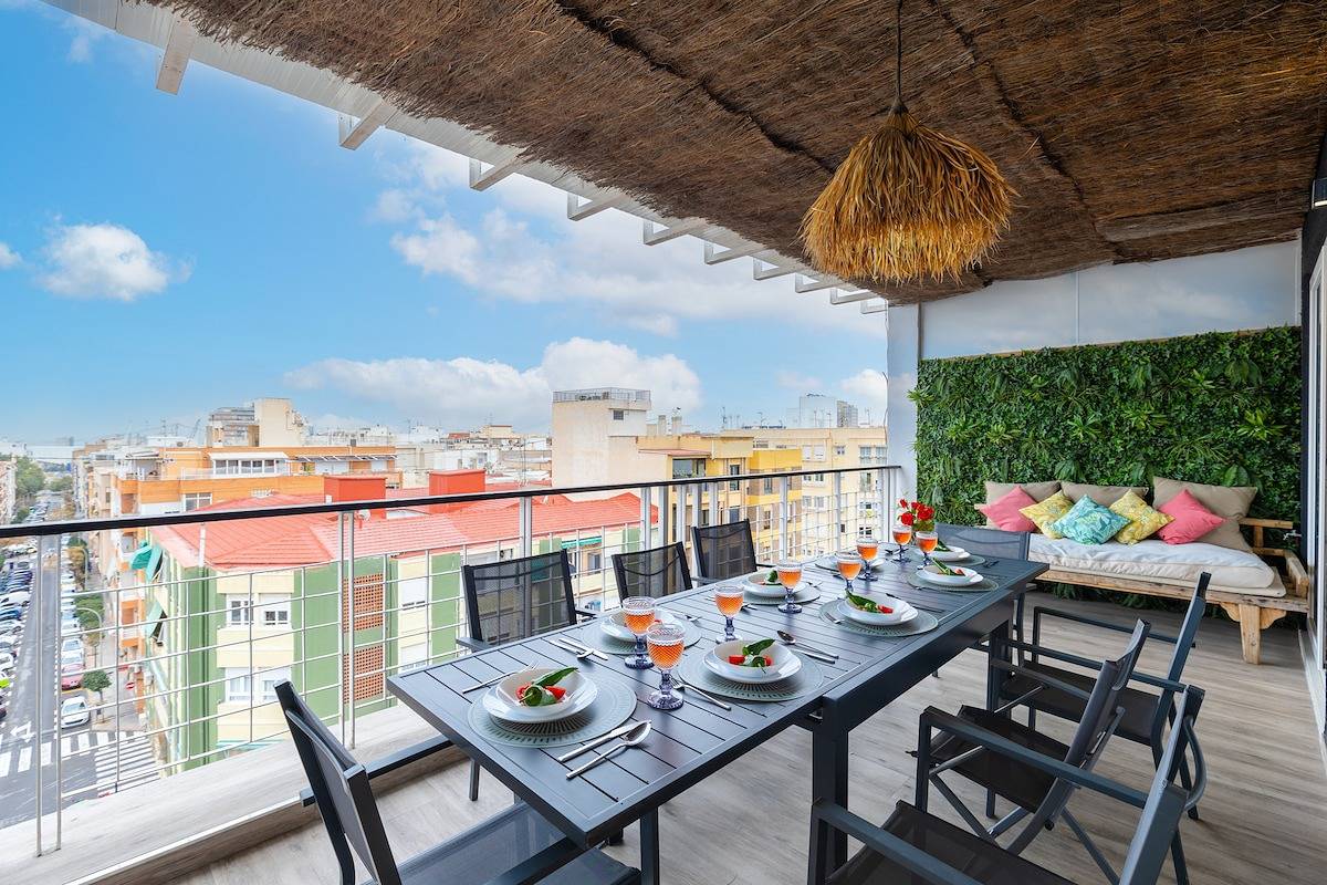 Geheel appartement, Vakantieappartement voor 7 personen met tuin in El Barrio, Alicante