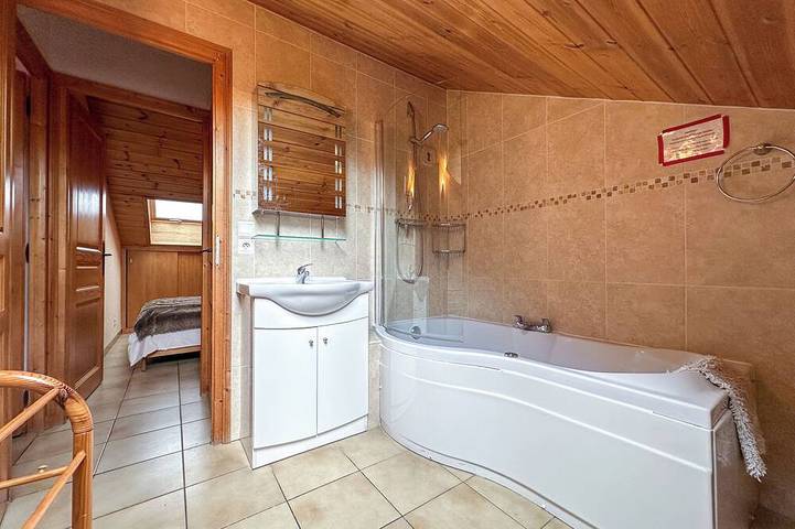 Apartamento entero, Luxury Chalet Style Loft • Steps to the Morillon Gondola • Sleeps 10 in Station de Morillon, Grand Massif