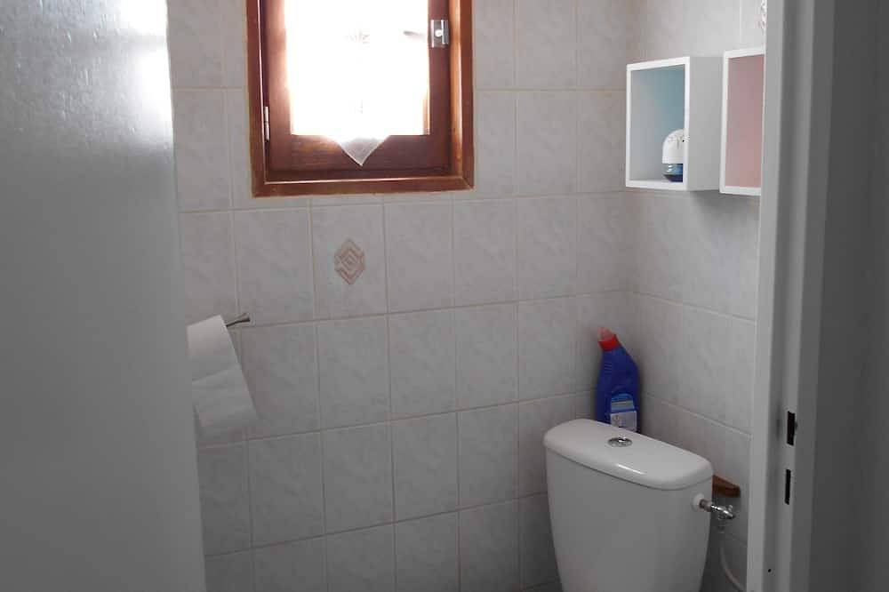 Calvados, a 800 metros de las playas del desembarco, casa rural para 8 personas totalmente renovada in Bernières-sur-Mer, Región de Caen