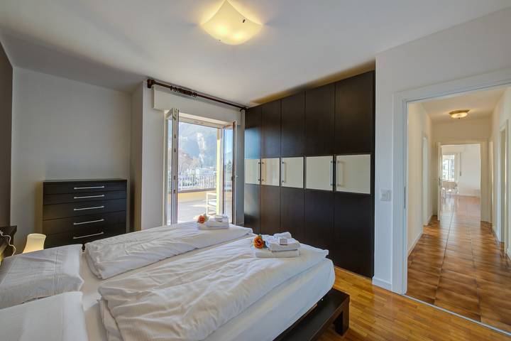 Apartamento entero, Antares 150m from the Lake with Large Terrace in Riva del Garda, Montañas Garda