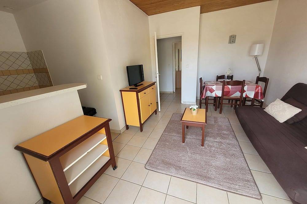 Appartement entier, T2 Terrasse Piscine \"Les clés du hameau\" in Eugénie-les-Bains, Landes