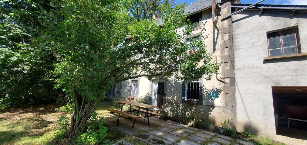 Location de vacances pour 6 personnes, avec jardin, animaux acceptés à Chambon-sur-Lac - 2