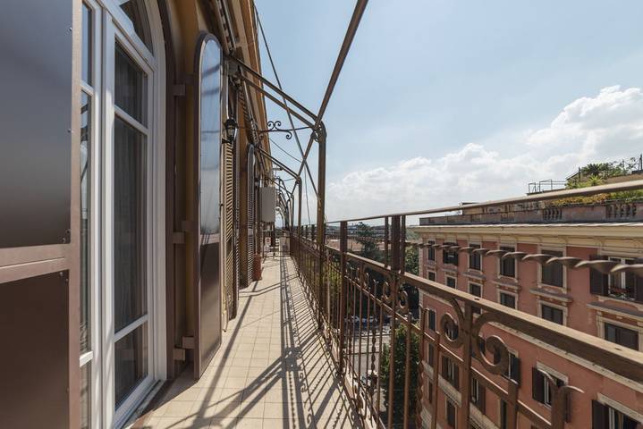 Ganze Wohnung, Ferienwohnung für 6 Personen mit Balkon/Terrasse in Rom, Rom Provinz