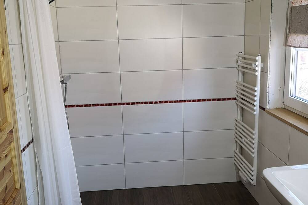 Ganze Wohnung, Apartment Lobdeburgblick mit Aussicht & Ambiente in Lobeda-Altstadt, Jena
