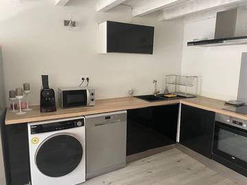 Gîte pour 6 personnes, avec vue et terrasse, adapté aux familles à Alairac