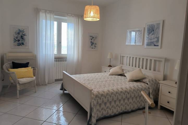 Apartamento entero, Apartamento moderno \"Sunset\" con vistas al mar in Piano di Sorrento, Sorrento Coast