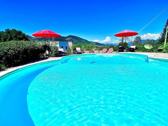 Chalet para 5 personas, con piscina además de vistas y jardín - 1