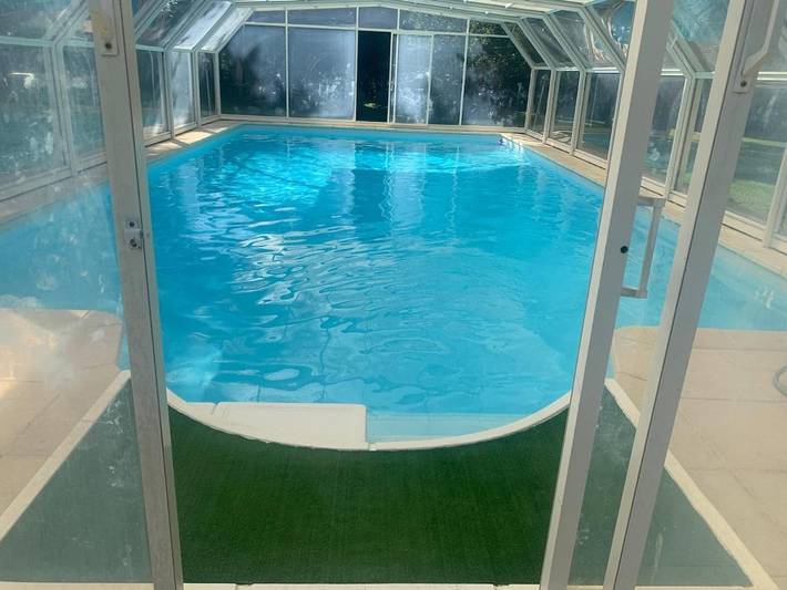 Gîte pour 2 personnes, avec vue et jardin ainsi que piscine et terrasse à Saint-Vallier (Saône-et-Loire)