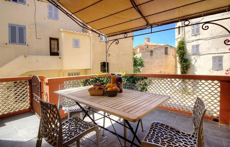 Gîte pour 4 personnes, avec Terrasse et Jardin