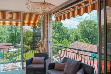 Gîte pour 6 personnes, avec jardin, adapté aux familles à Les Avenières