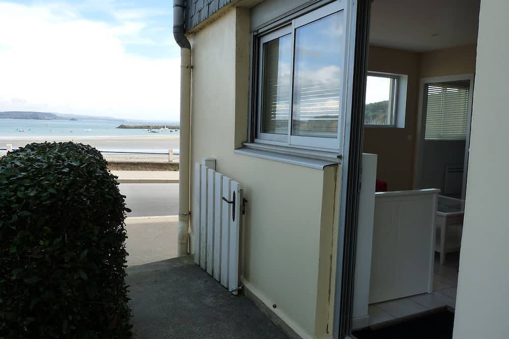 Appartement entier, Appartement  vue  mer face à la plage de  Morgat  2/4  personnes, avec garage in Morgat, Crozon