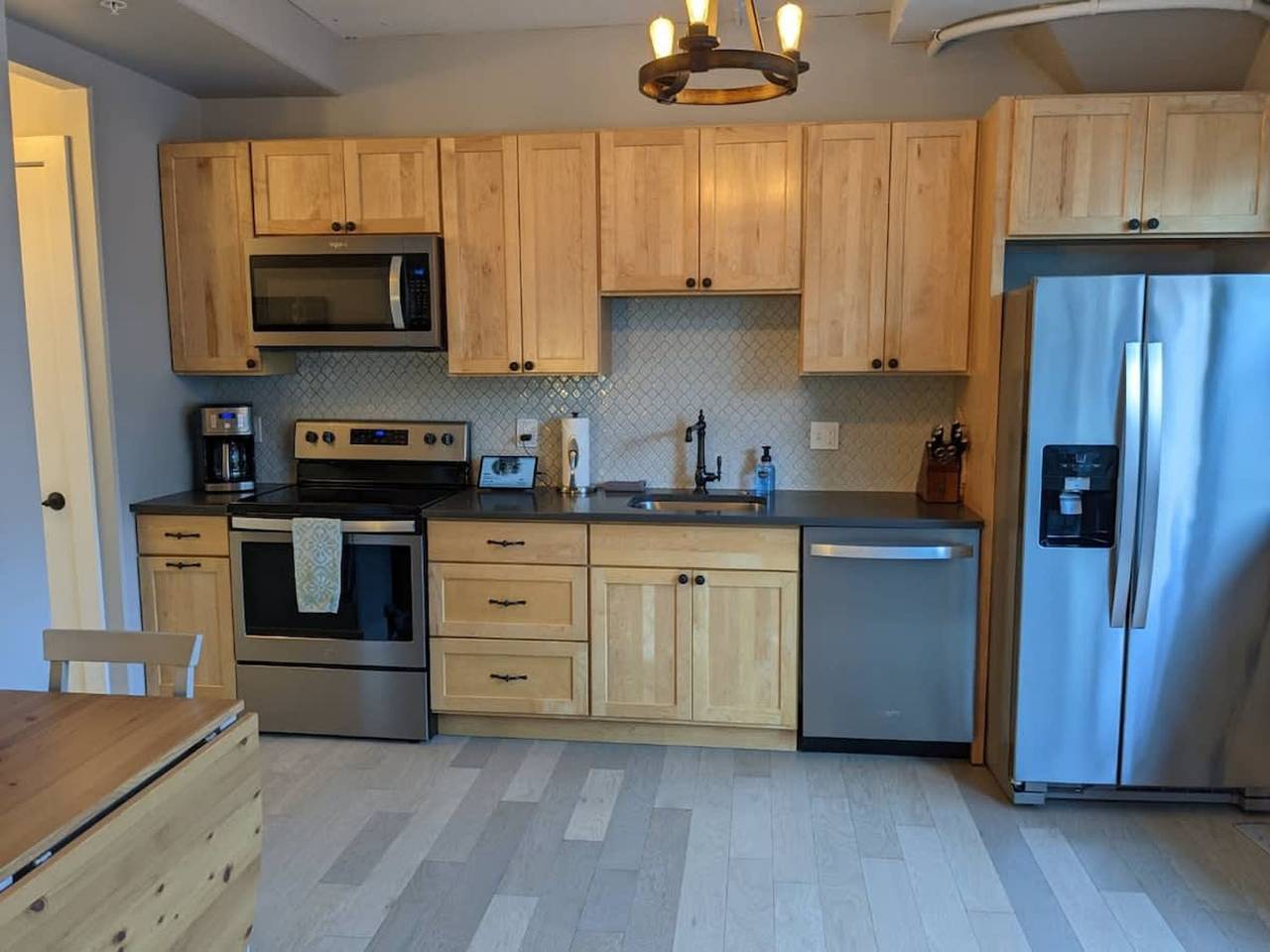 Ganze Wohnung, Gt Commons Condo with Views of Old State Hospital in Grand Traverse County