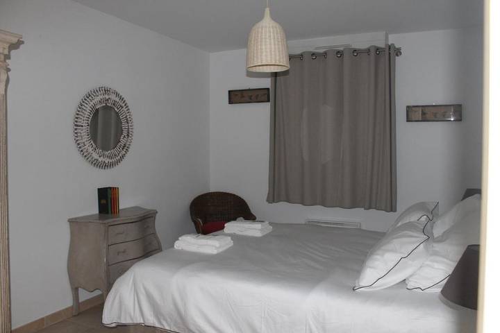 Gîte pour 4 personnes, avec piscine ainsi que jardin et terrasse à Conqueyrac - 3