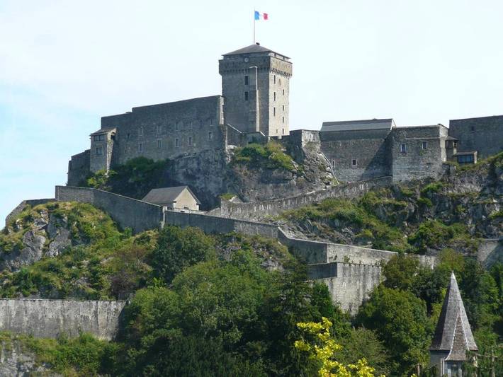 Hôtel pour 4 personnes, avec balcon dans Grotte de Massabielle - 2