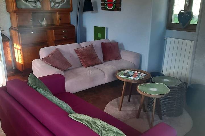 Location de vacances pour 8 personnes, avec piscine ainsi que jardin et balcon, animaux acceptés dans Largentière - 4