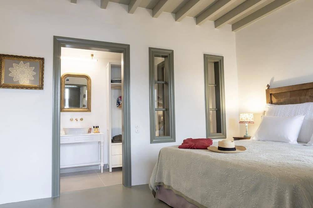 Endearing Patmos Suite | Phaedra’s Dream Suite | Sea View Room with Plunge Pool in Skala (Patmos), Archipiélago del Dodecaneso