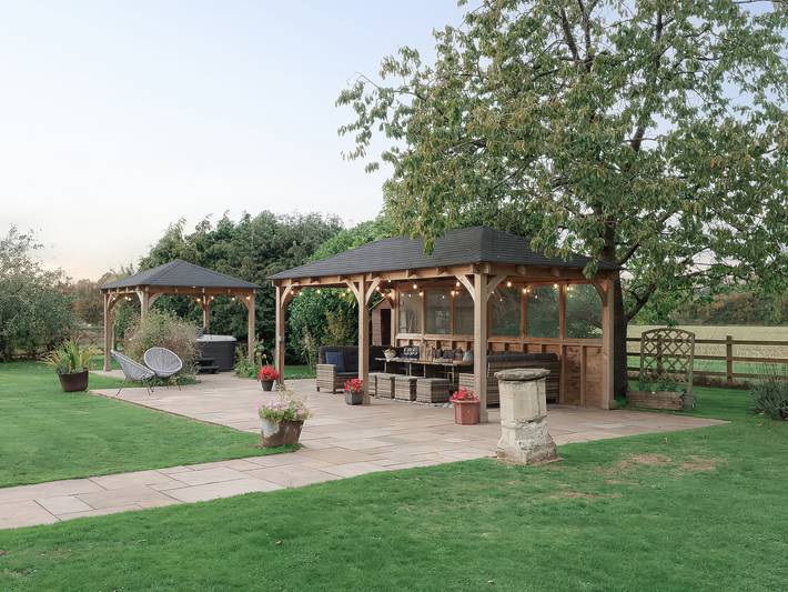Casa rural para 18 personas con jacuzzi in Wiltshire