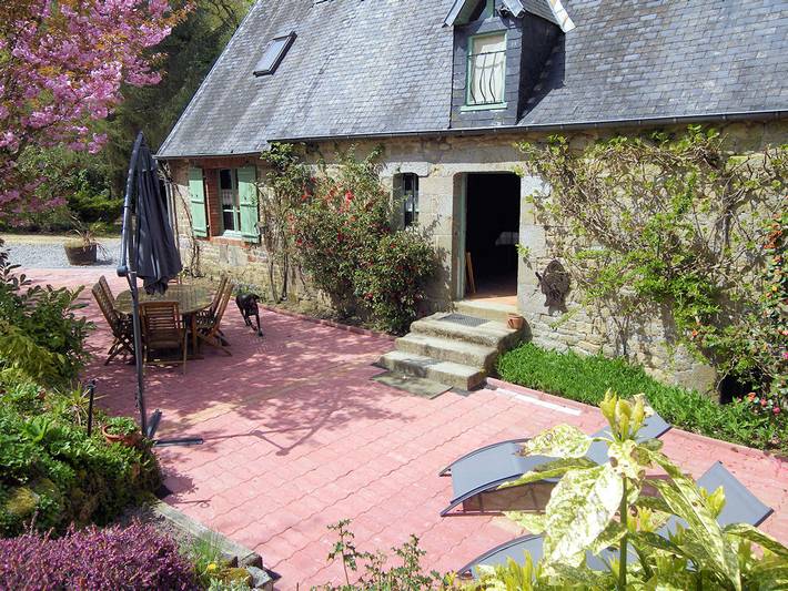 Gîte pour 6 personnes, avec terrasse et jardin à Saint-Sever-Calvados