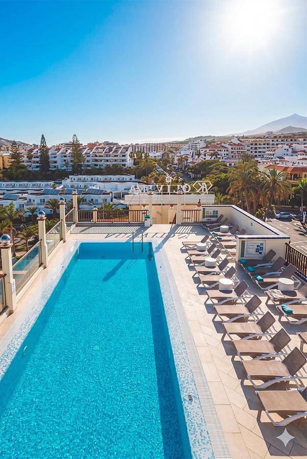 Apartahotel para 5 personas, con jardín y piscina en Los Cristianos
