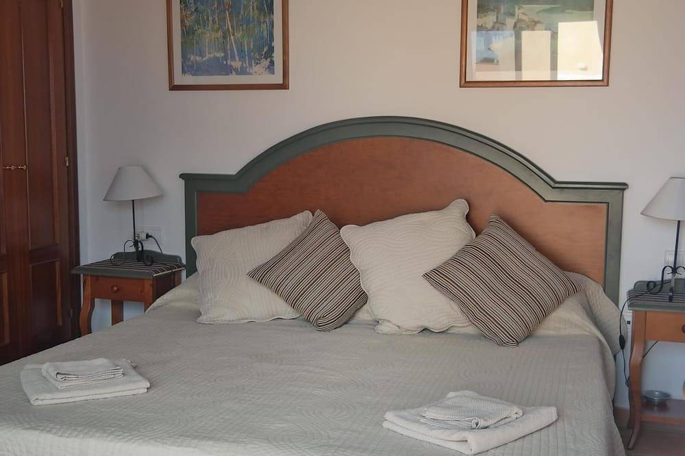 Prachtige 3 slaapkamer, luxe villa, privé zwembad, Wifi, Tv, lopen naar stranden en bars in Corralejo, La Oliva
