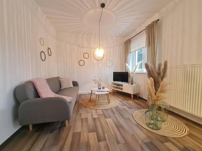 Ferienwohnung für 3 Personen, mit Terrasse und Garten sowie Ausblick in Sonneberg - 2