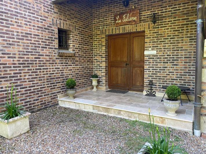 Gîte pour 3 personnes, avec vue ainsi que jardin et piscine à Chaumont-sur-Tharonne - 3
