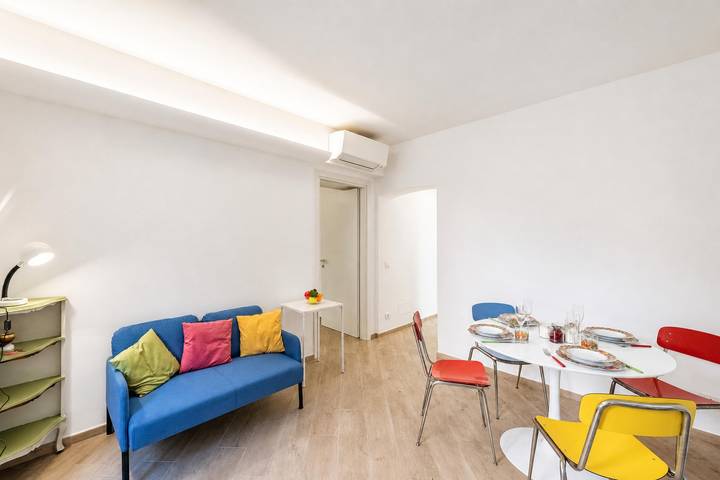 Appartamento intero, Central Flat with Private Parking in Genova in Genova (Città), Genoa