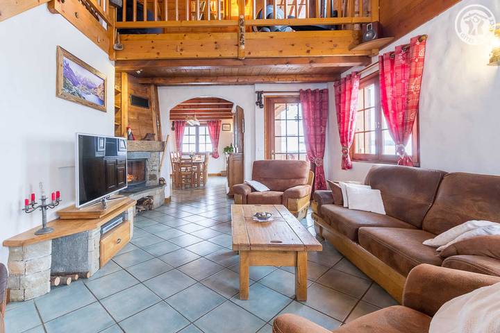 Gîte pour 10 personnes, avec Balcon et Terrasse
