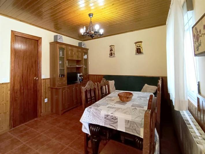 Casa rural para 5 personas, con vistas y terraza, Se admiten mascotas en Solosancho - 2