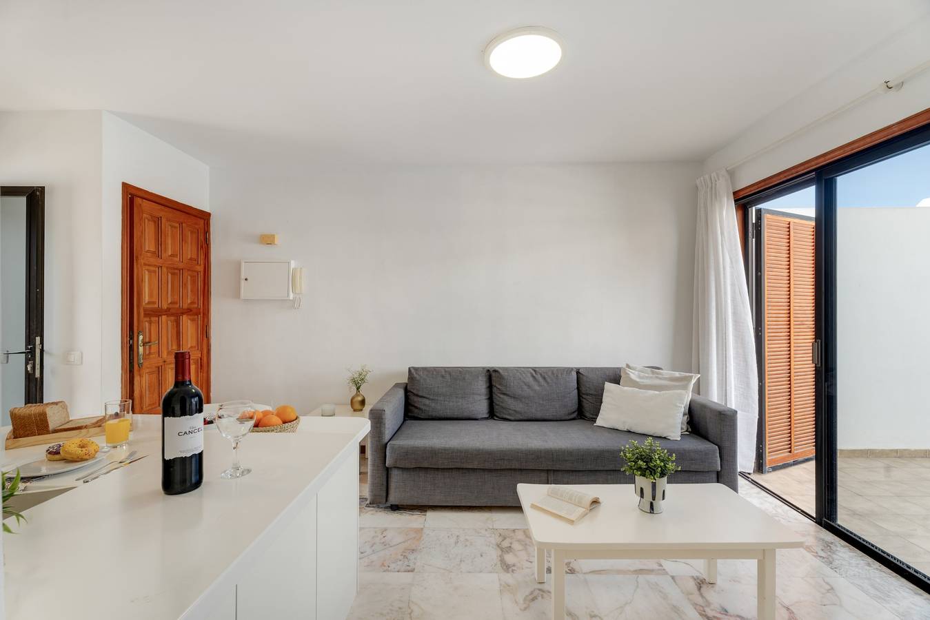 Ático Cardon Beach: Vistas a la montaña, piscina compartida y Wi-Fi in Playa de las Américas, Arona 