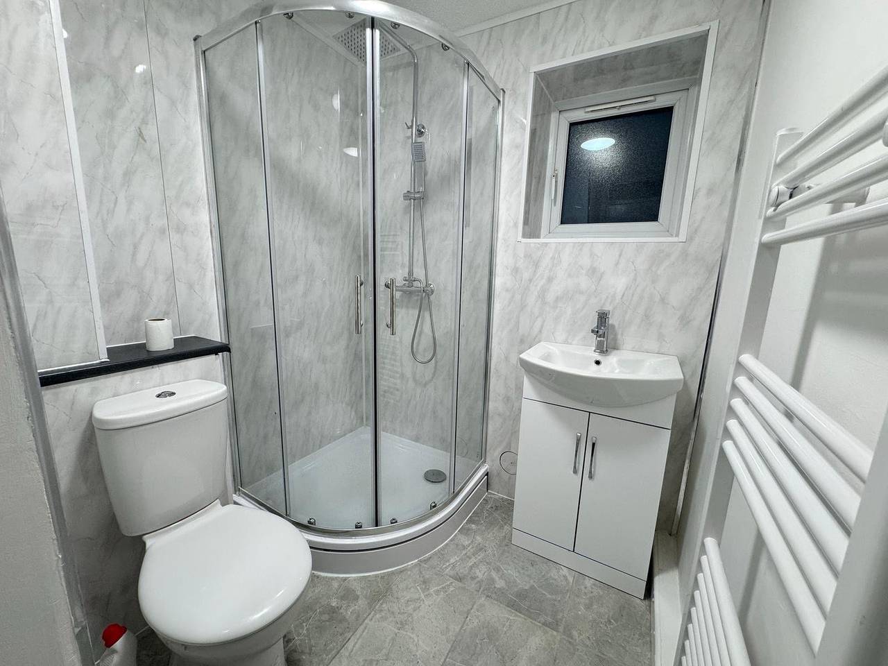 Entire vacation apartment, Charming London Apartment Retreat in Greenwich, London