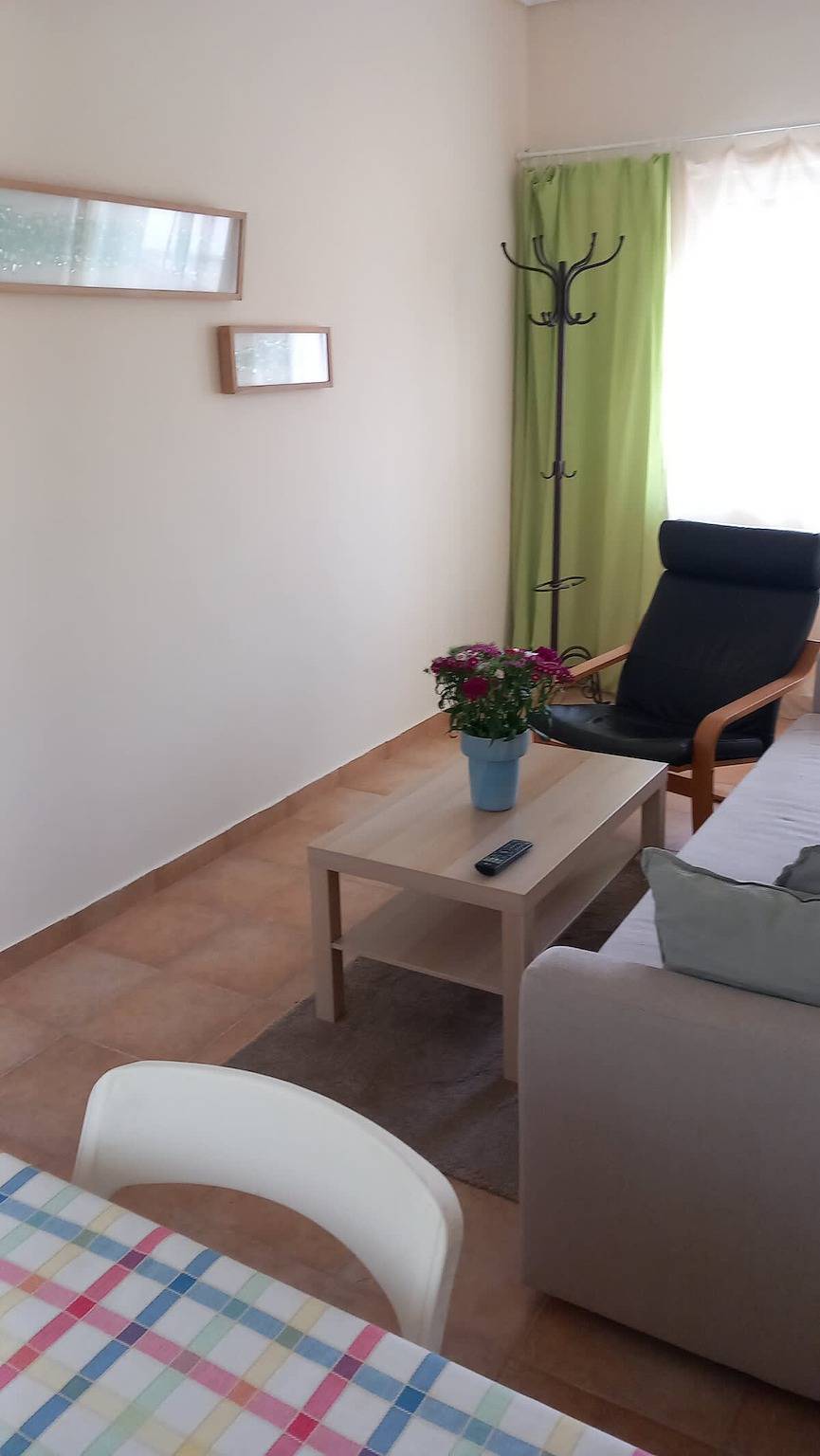 Apartamento entero, Pavlos Apartment - Leontari Stay with Garden View in Región Costa Este de Ática