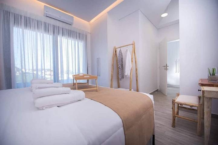 Emmeleia mare Neubau Maisonette mit Pool, Meerblick, 3 Min. vom Strand in Agia Pelagia, Achlada
