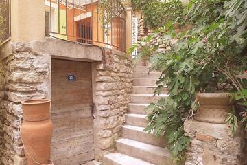 Gîte pour 4 personnes, avec balcon à Fontaine-de-Vaucluse