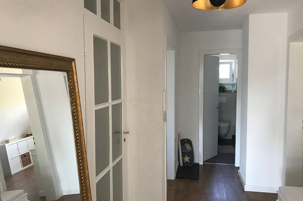 Ganze Wohnung, Liebevoll eingerichtete Ferienwohnung im Herzen vom Haltingen, 15 min bis Basel in Weil am Rhein, Südschwarzwald