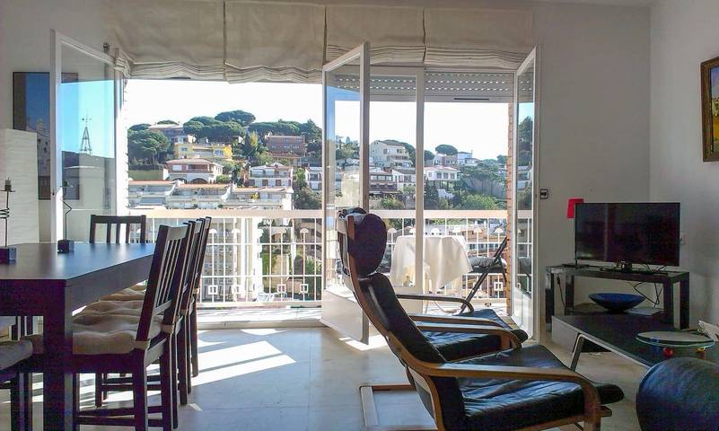 Holiday home for 8 people, with terrace and view, with pets in Costa Barcelona